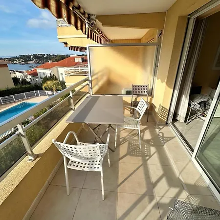 Appartement La Bluette - T2 - De Peguiere - St Raphael Saint-Raphaël